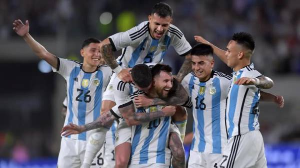 Kualifikasi World Cup - Amerika Selatan: Argentina Vs Paraguay